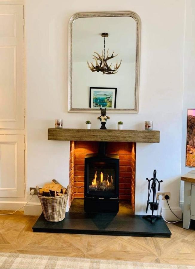 Woodland Cottage - Private Courtyard - Pet Friendly Retreat In The Heart Of Windermere Exteriér fotografie